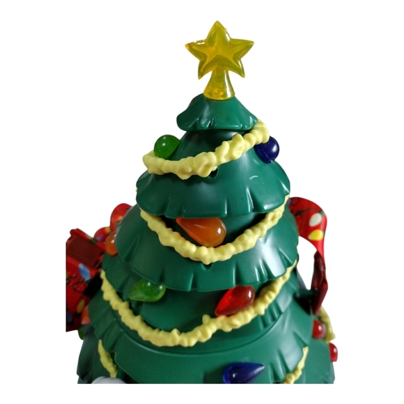 Disney Parks 2019 Holiday Mickey Christmas Tree Light Up Popcorn Bucket - Picture 4 of 11